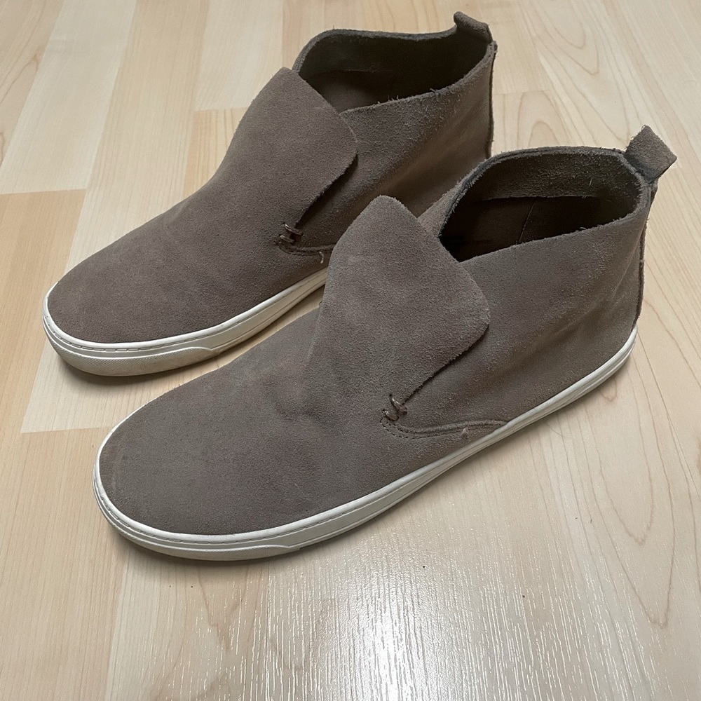DV DOLCE VITA suede booties